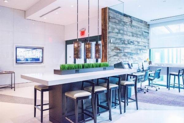 Courtyard by Marriott New York JFK Airport image 27