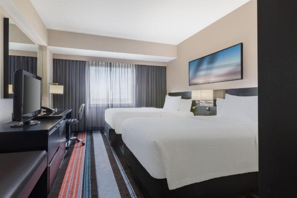 Courtyard by Marriott New York JFK Airport image 8